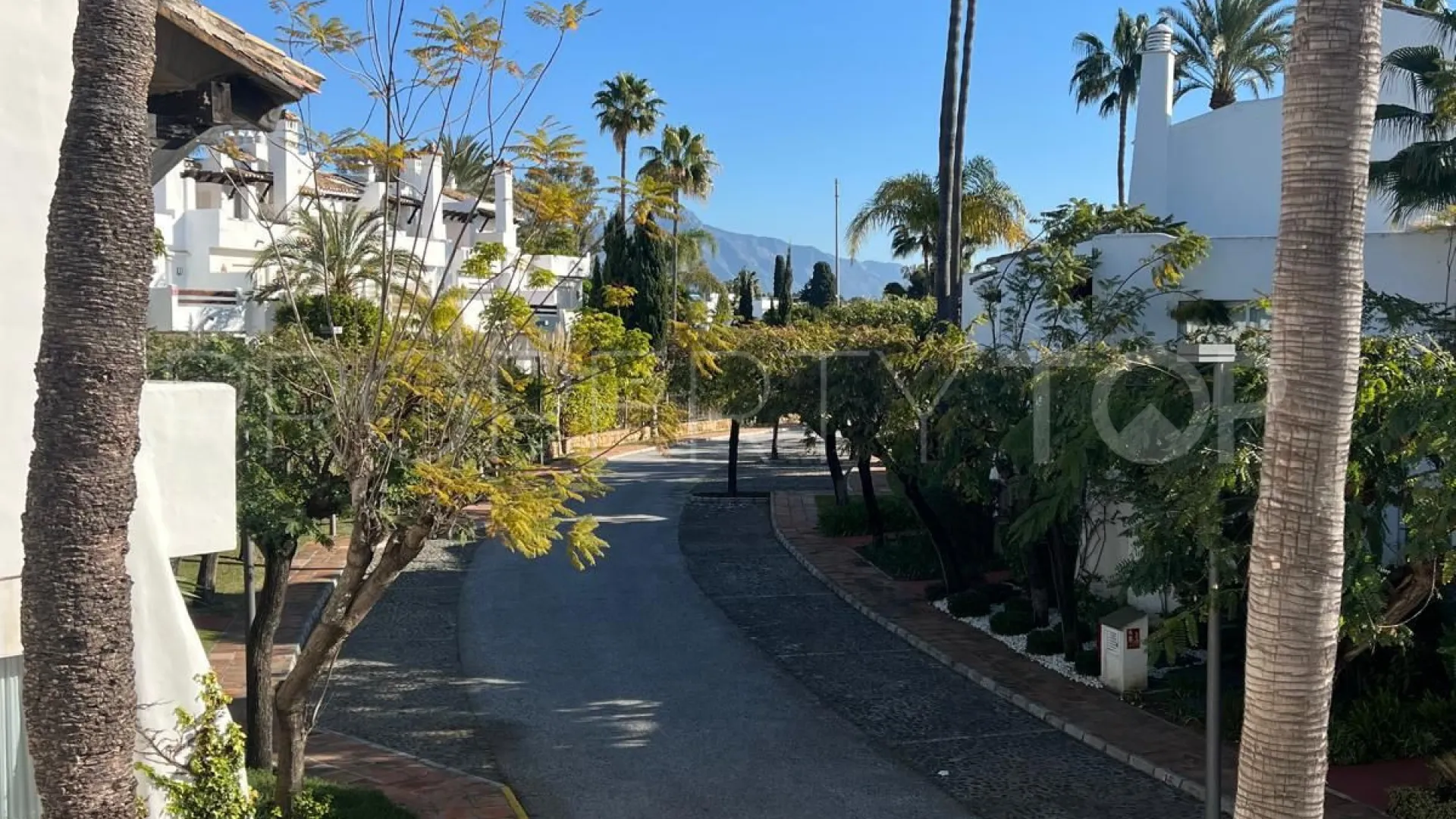 For sale 3 bedrooms town house in Estepona