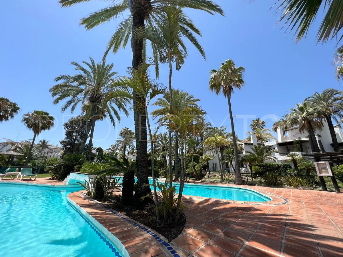 For sale 3 bedrooms town house in Estepona
