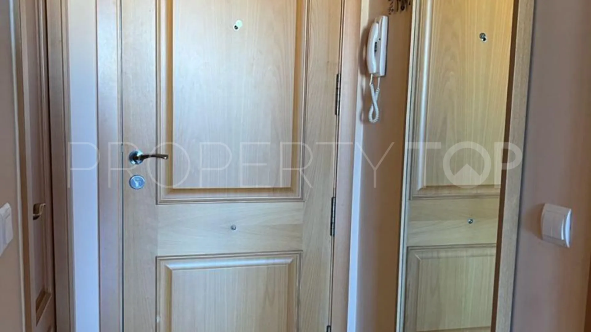 Buy Marbella City apartment with 2 bedrooms