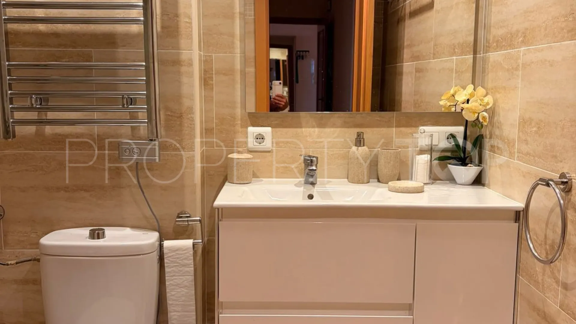 Buy Marbella City apartment with 2 bedrooms