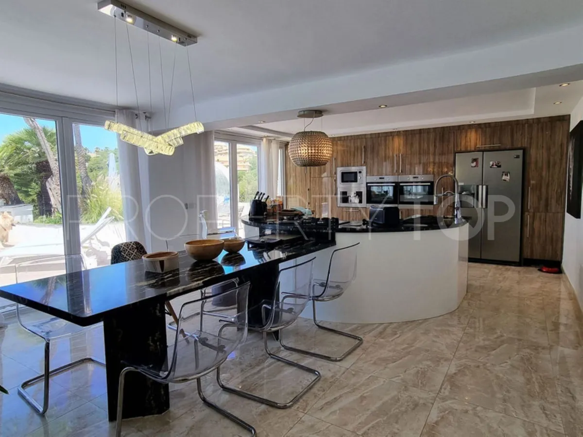For sale villa in Elviria