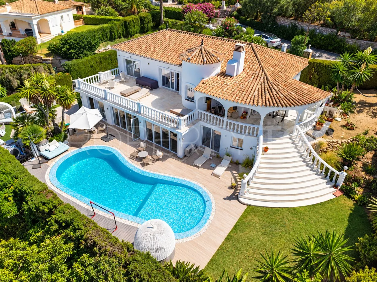 For sale villa in Elviria