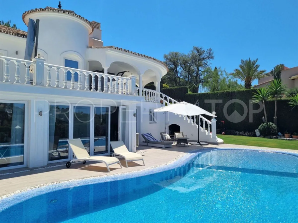 For sale villa in Elviria