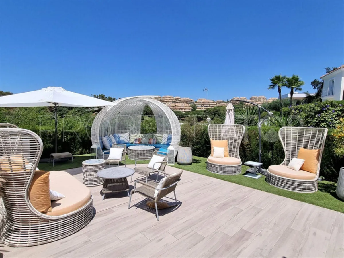 For sale villa in Elviria