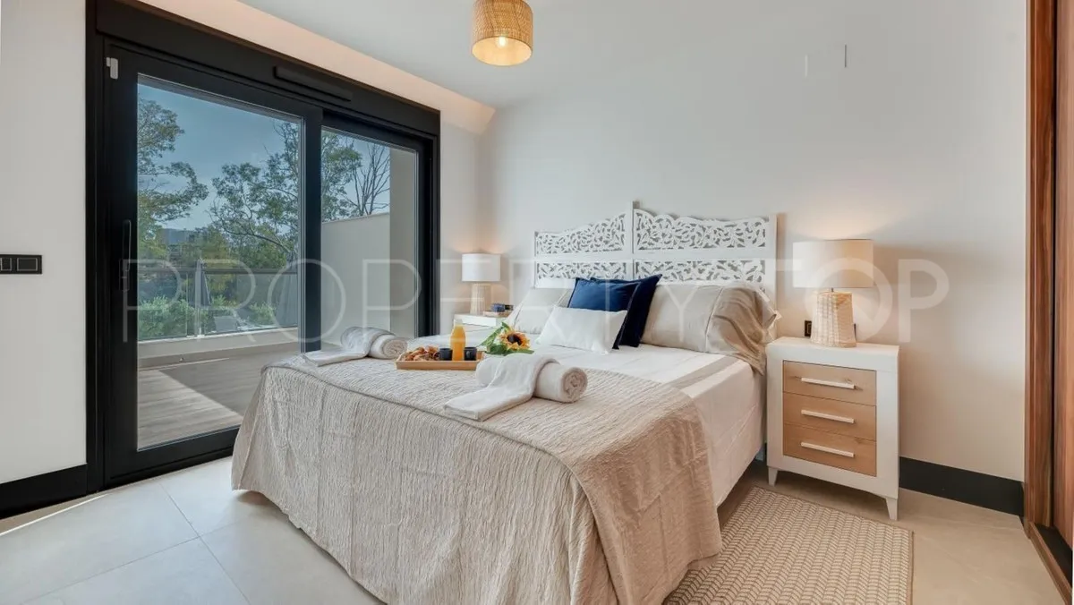 For sale Nueva Andalucia 3 bedrooms ground floor apartment