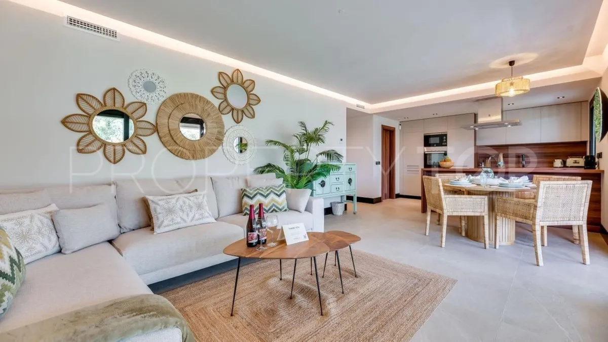 For sale Nueva Andalucia 3 bedrooms ground floor apartment
