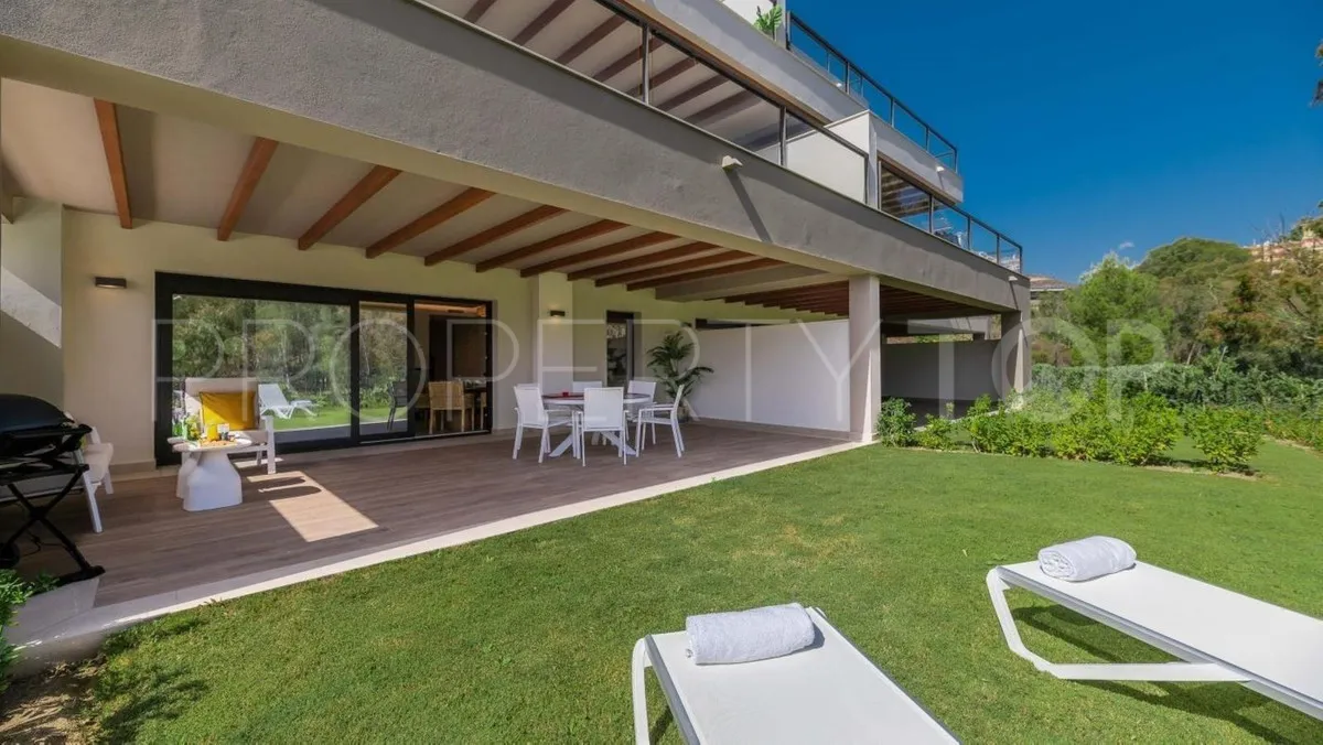 For sale Nueva Andalucia 3 bedrooms ground floor apartment