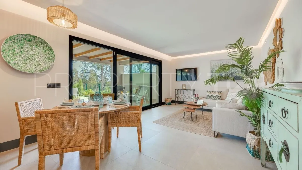 For sale Nueva Andalucia 3 bedrooms ground floor apartment