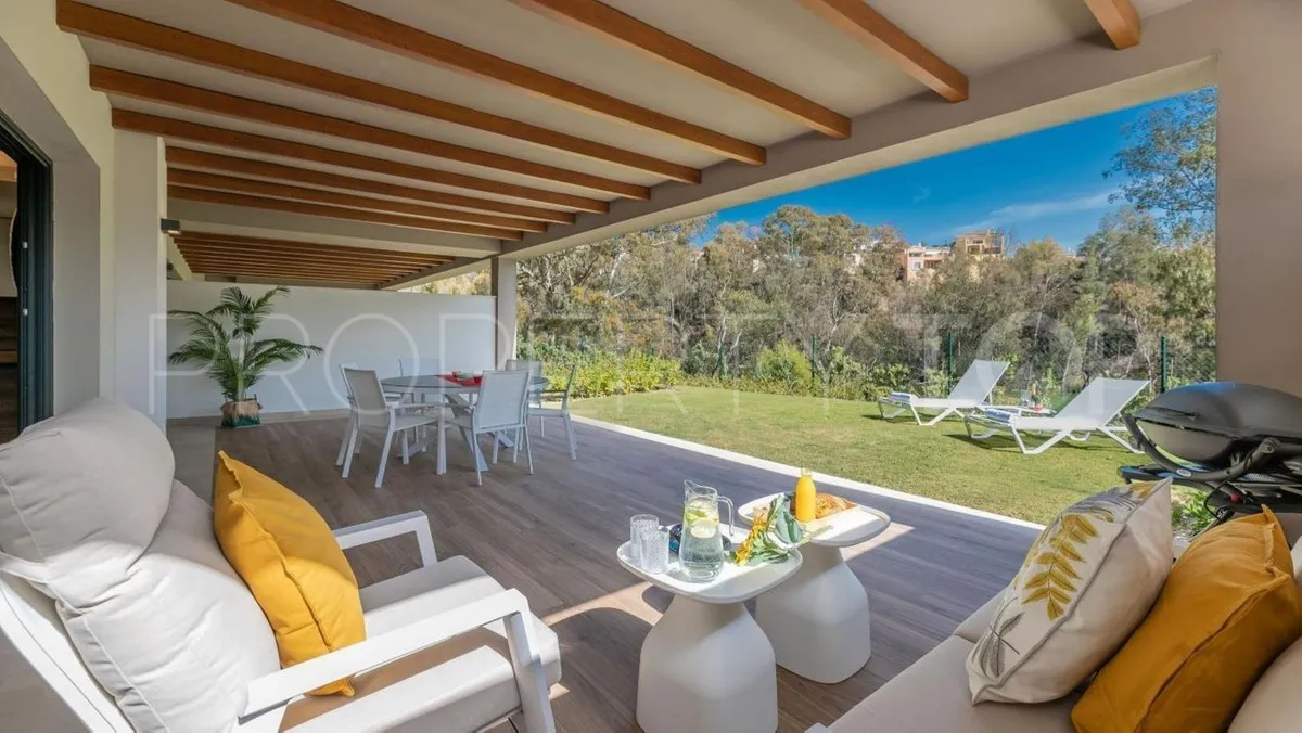 For sale Nueva Andalucia 3 bedrooms ground floor apartment