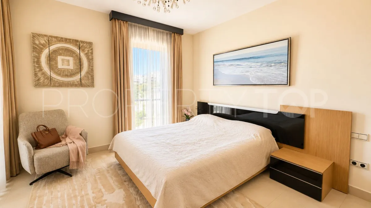 Se vende apartamento con 2 dormitorios en Marbella Ciudad