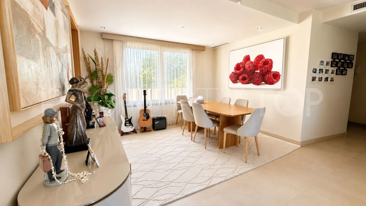 Se vende apartamento con 2 dormitorios en Marbella Ciudad