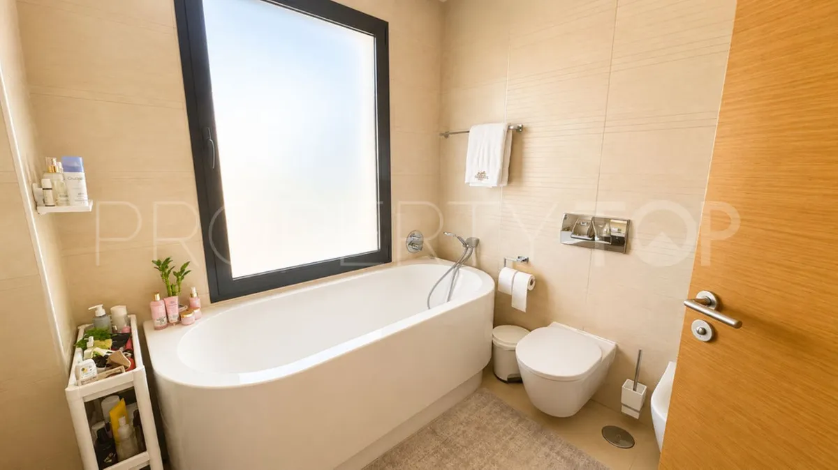 Se vende apartamento con 2 dormitorios en Marbella Ciudad
