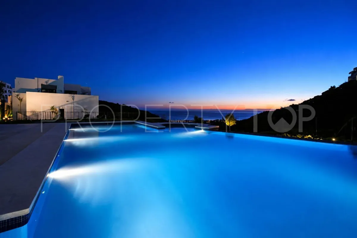 Se vende apartamento con 2 dormitorios en Marbella Ciudad
