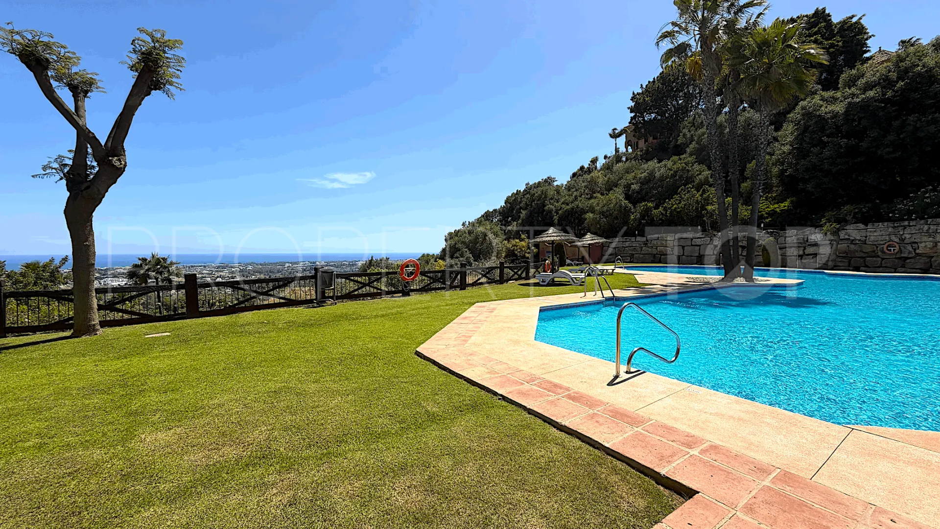 2 bedrooms ground floor apartment for sale in Monte Halcones