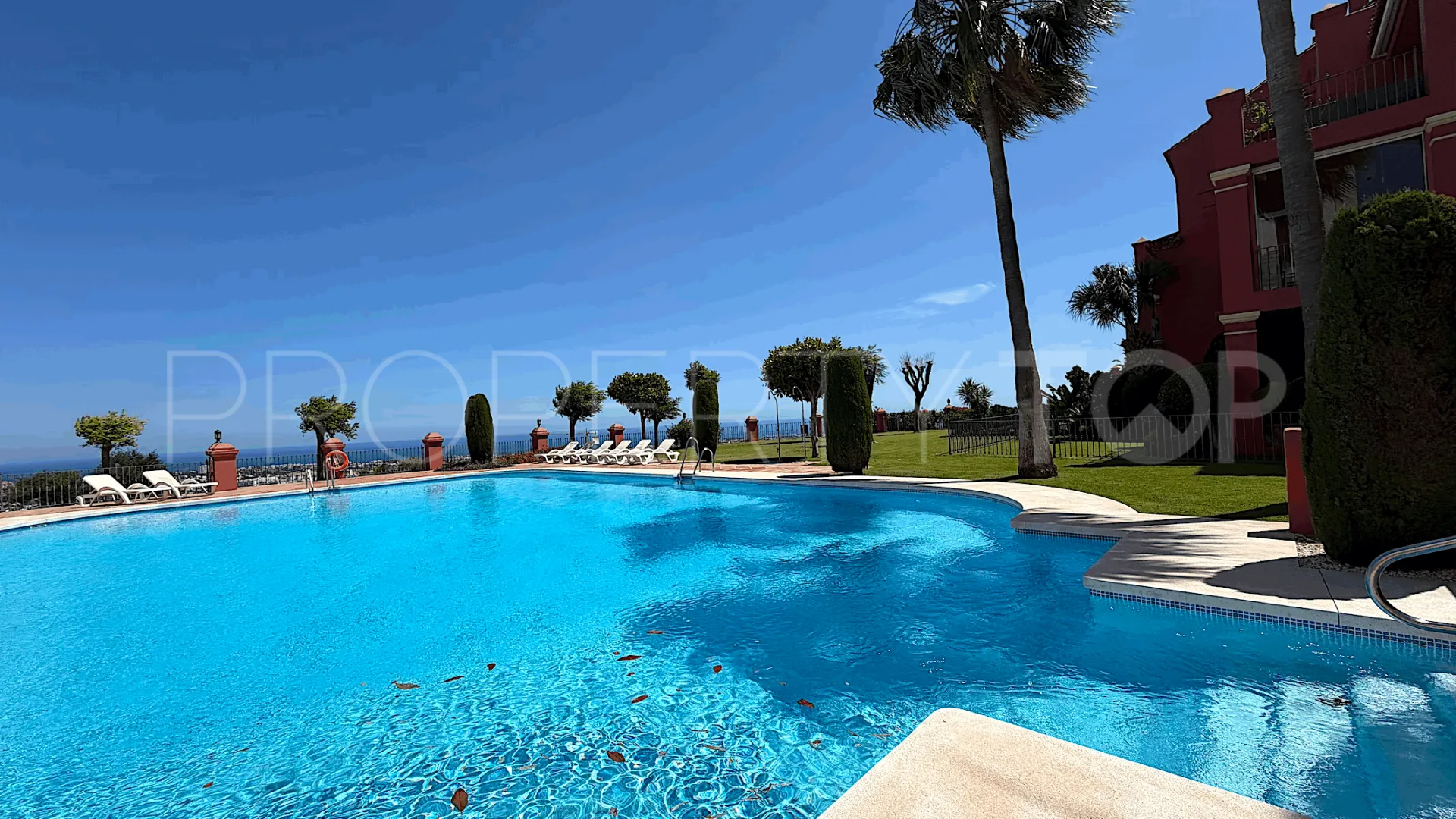 2 bedrooms ground floor apartment for sale in Monte Halcones