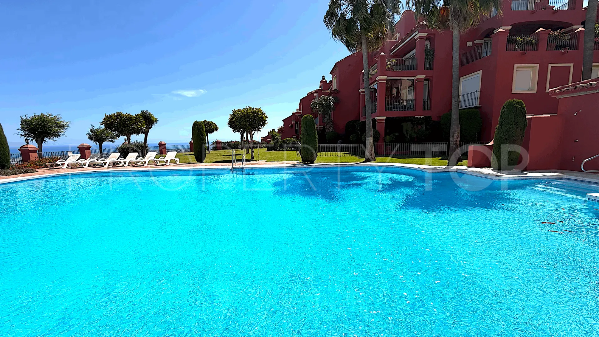 2 bedrooms ground floor apartment for sale in Monte Halcones