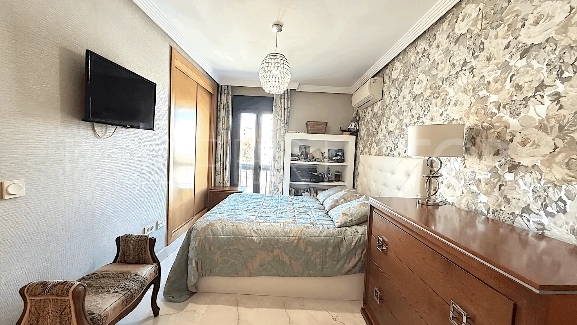 Comprar apartamento en San Pedro de Alcantara de 2 dormitorios