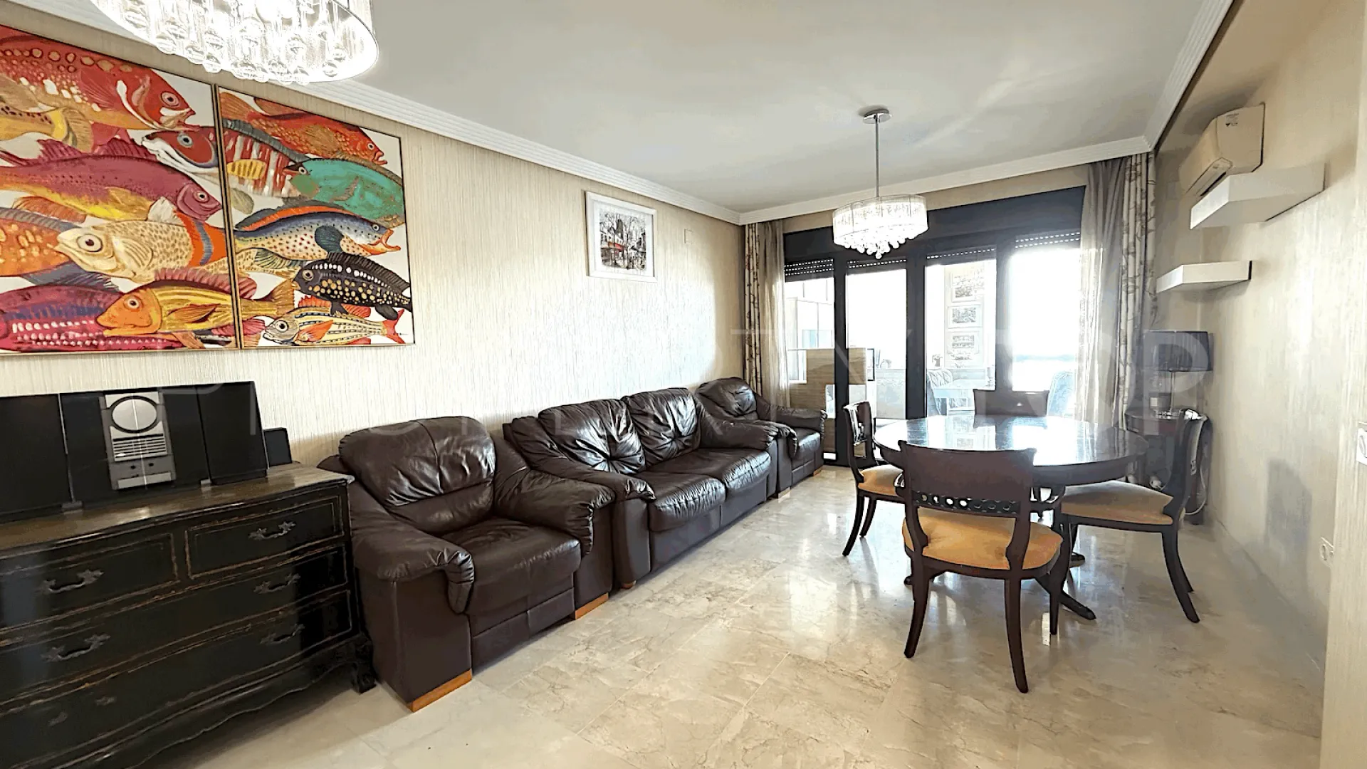Comprar apartamento en San Pedro de Alcantara de 2 dormitorios