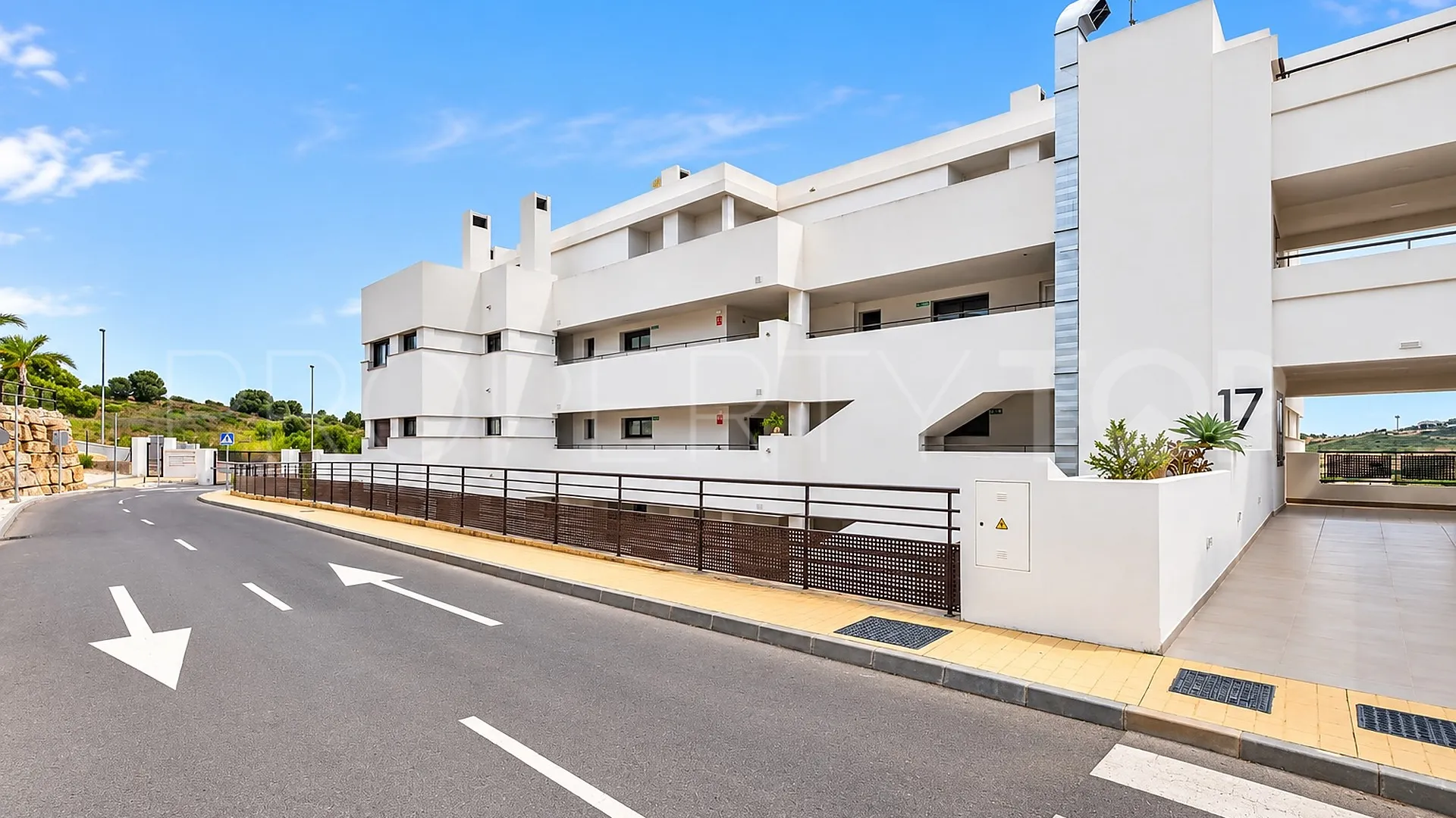 Apartamento en venta de 2 dormitorios en Estepona Golf