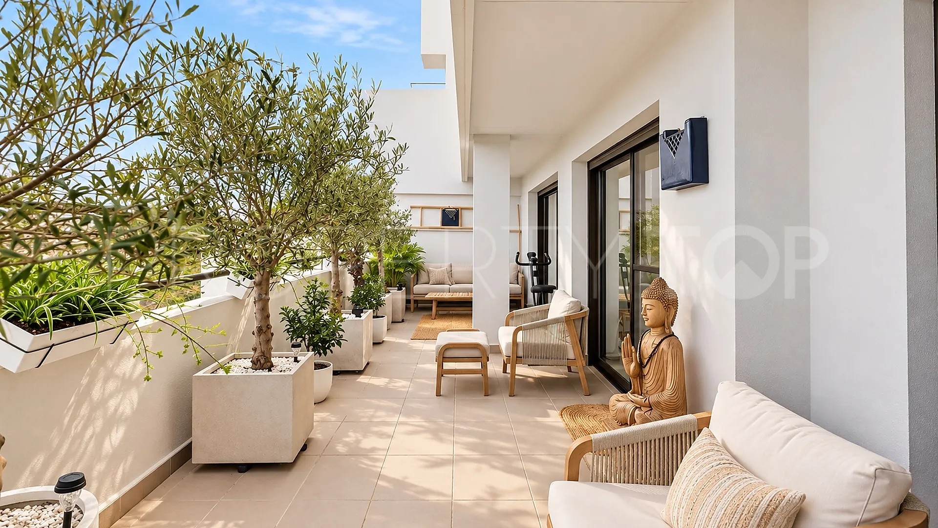 Apartamento en venta de 2 dormitorios en Estepona Golf