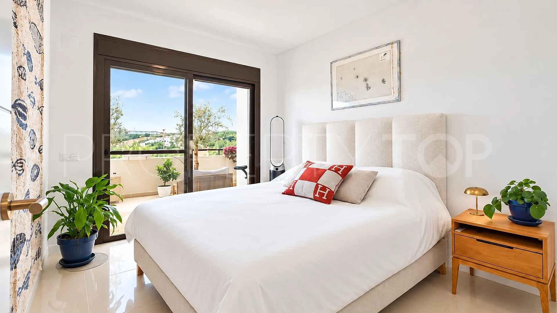 Apartamento en venta de 2 dormitorios en Estepona Golf