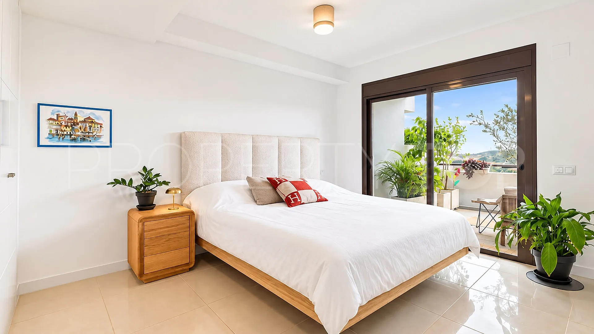 Apartamento en venta de 2 dormitorios en Estepona Golf