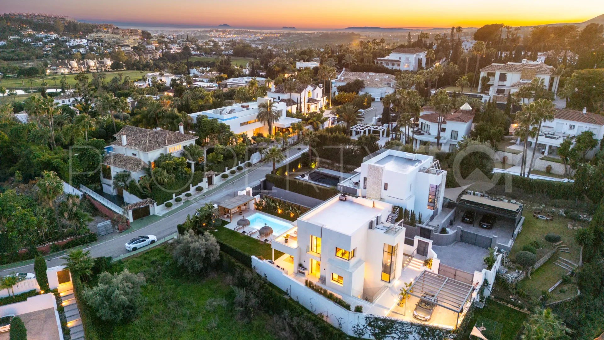 Villa en venta en La Cerquilla con 5 dormitorios