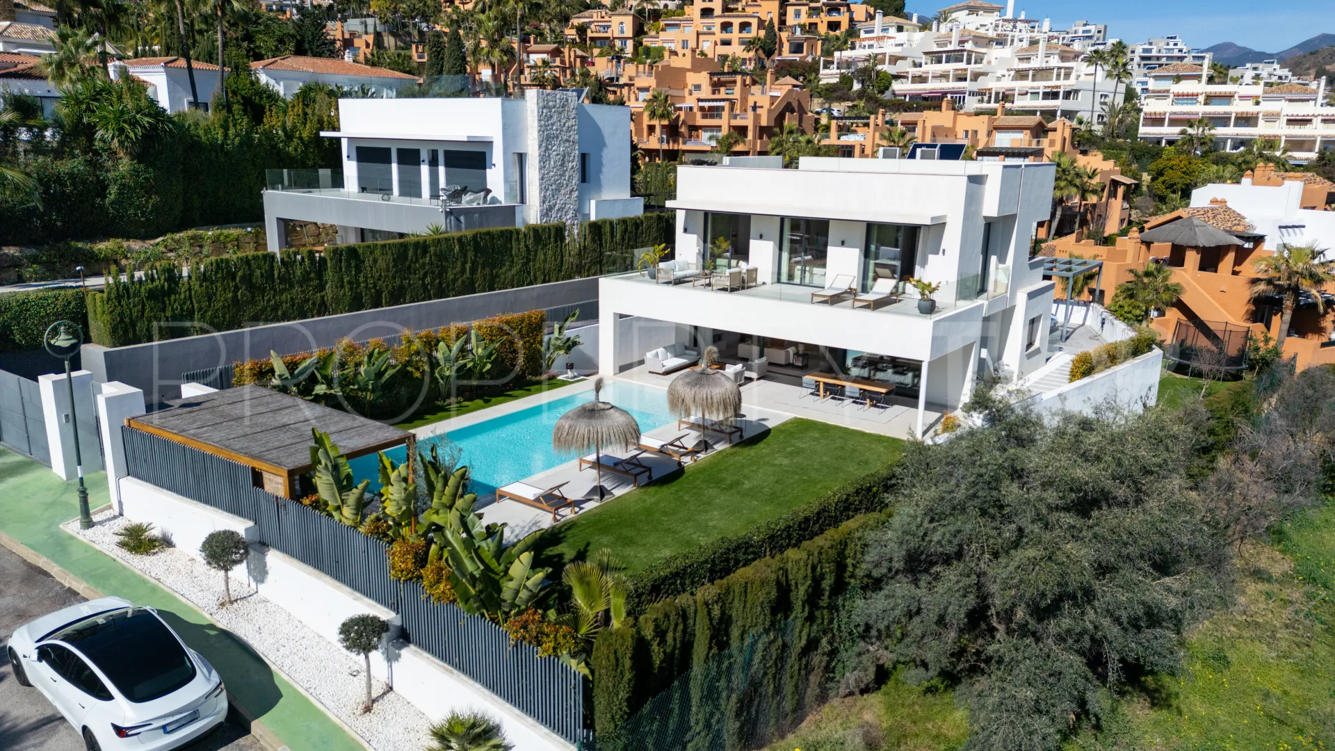 Villa en venta en La Cerquilla con 5 dormitorios