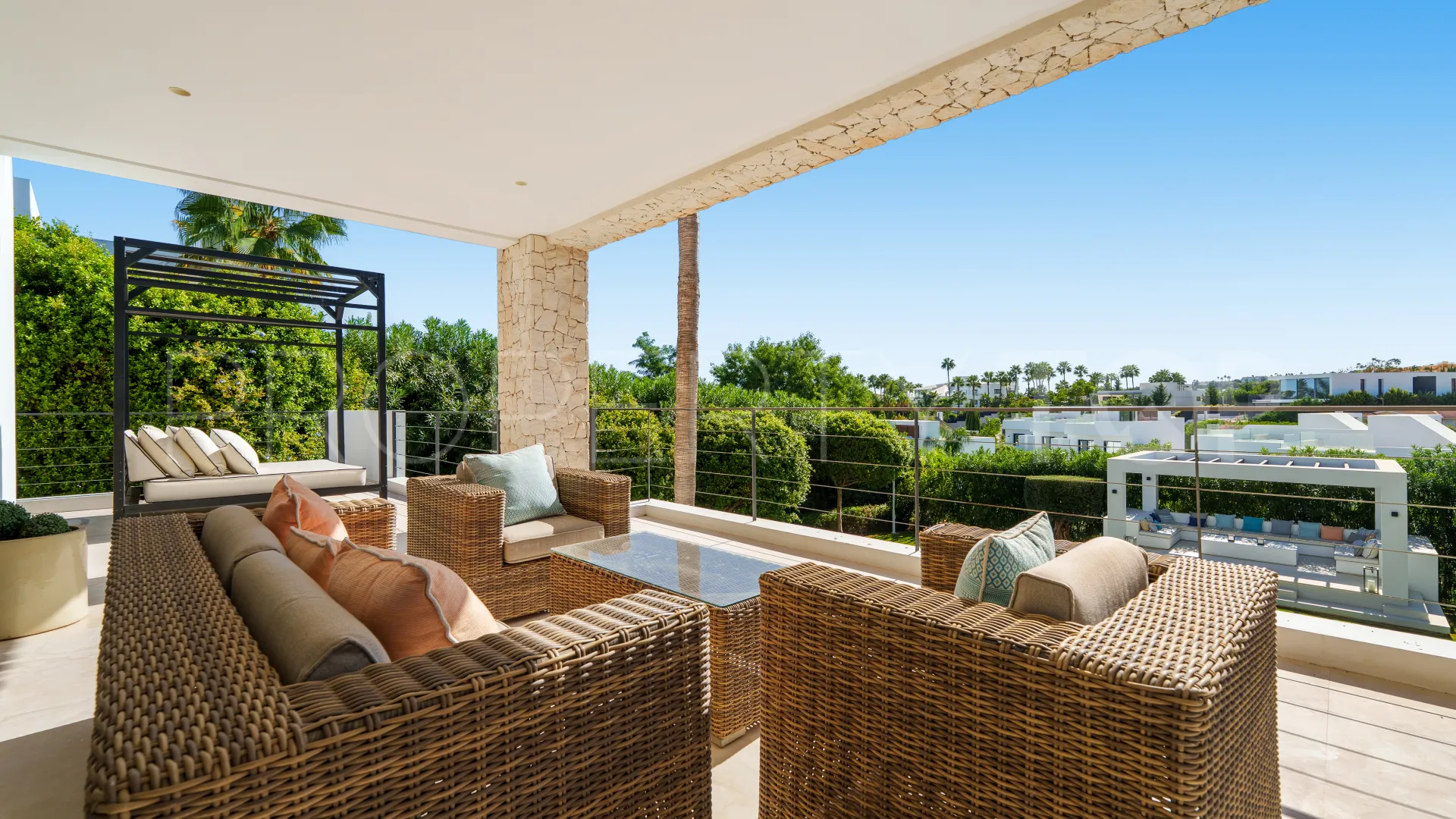 Villa with 6 bedrooms for sale in Nueva Andalucia