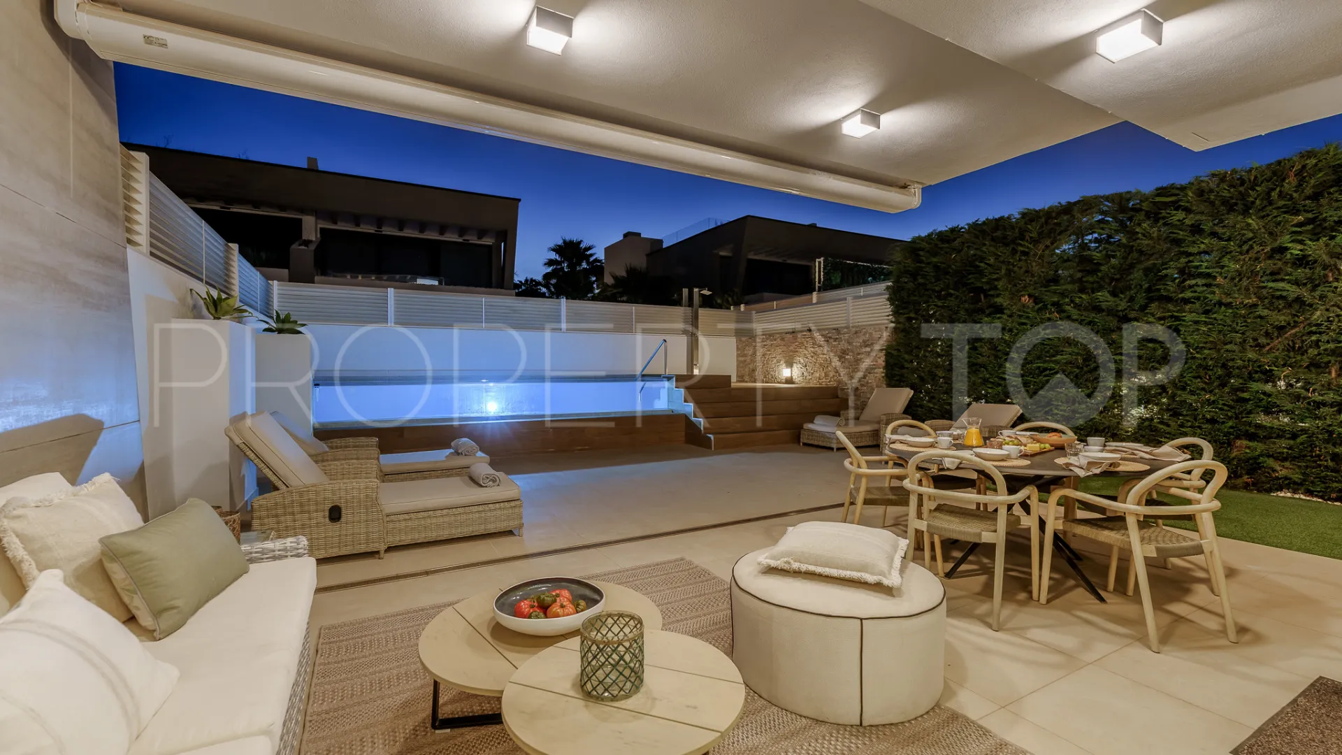 Se vende pareado en Marbella - Puerto Banus con 5 dormitorios