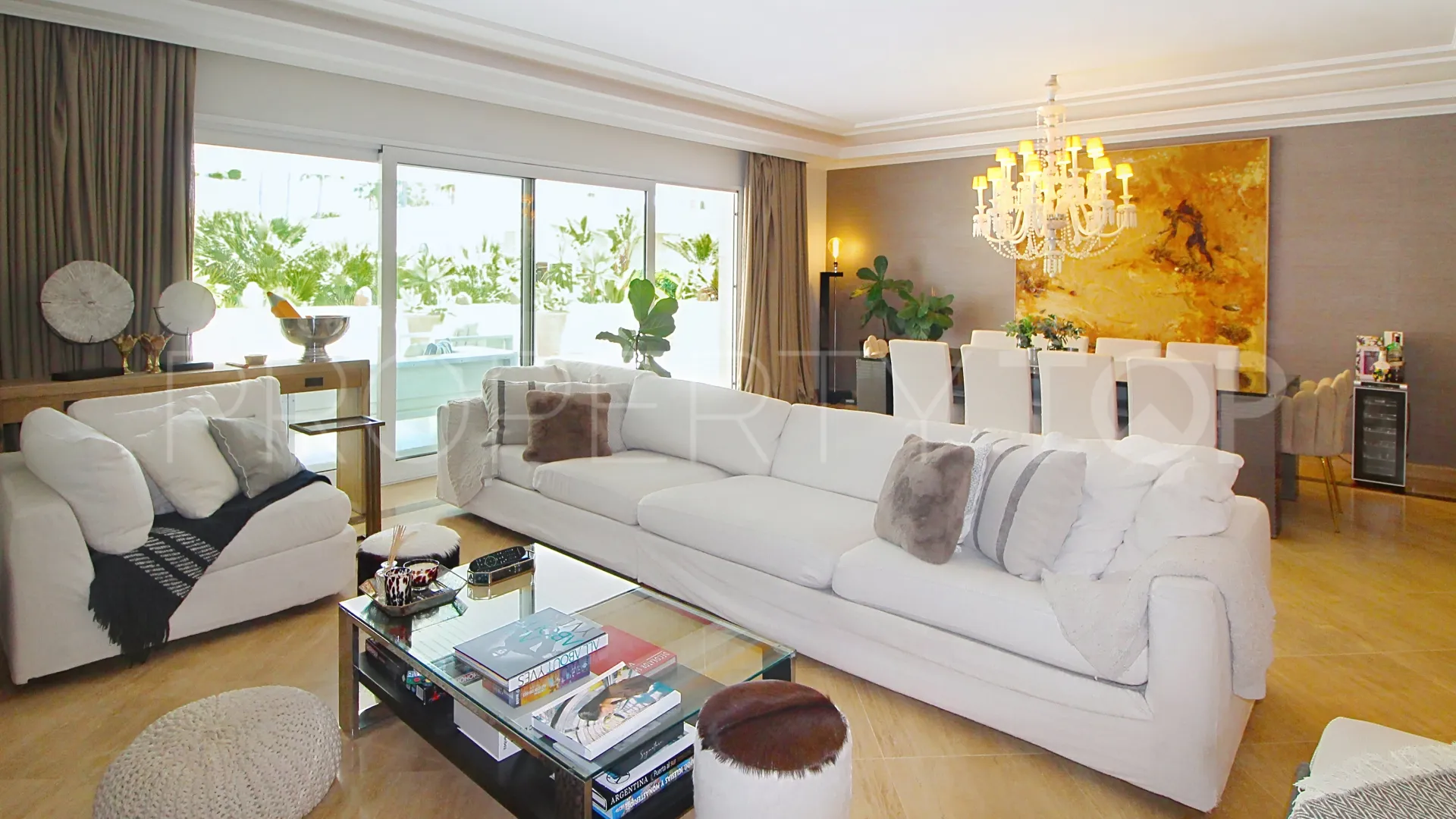 Ground floor apartment with 3 bedrooms for sale in El Embrujo Banús