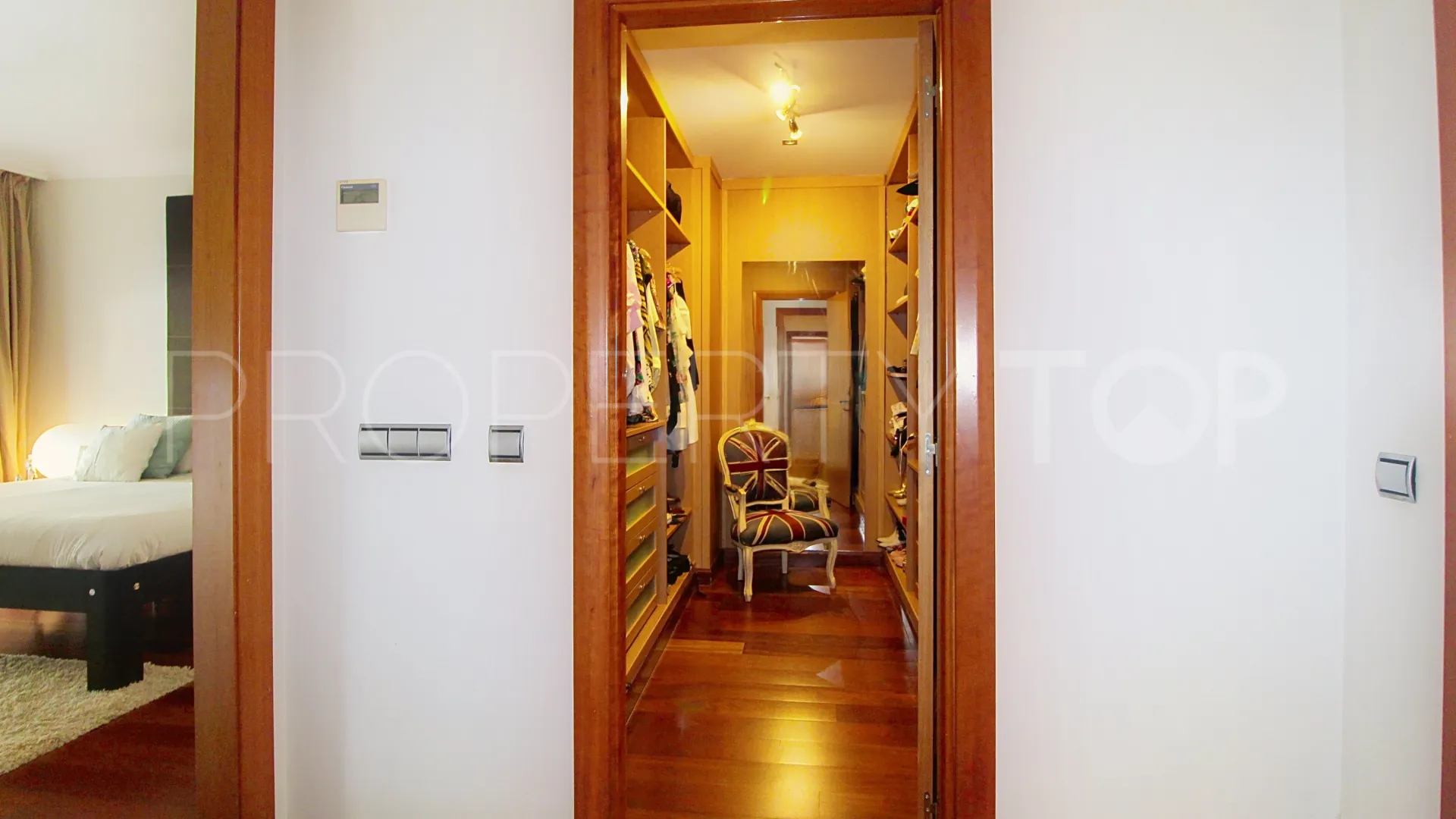 Ground floor apartment with 3 bedrooms for sale in El Embrujo Banús