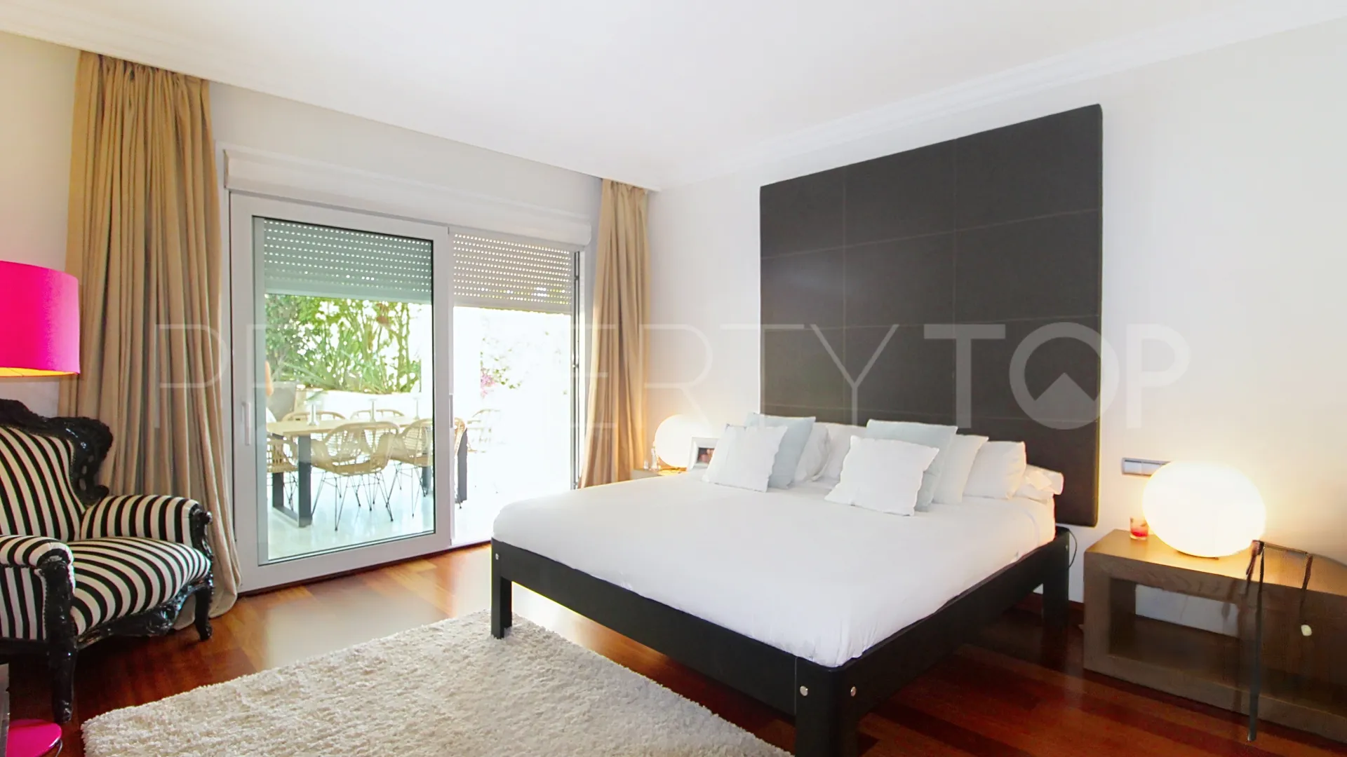 Ground floor apartment with 3 bedrooms for sale in El Embrujo Banús