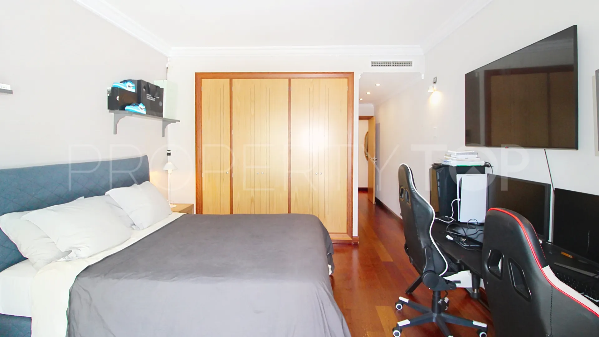 Ground floor apartment with 3 bedrooms for sale in El Embrujo Banús