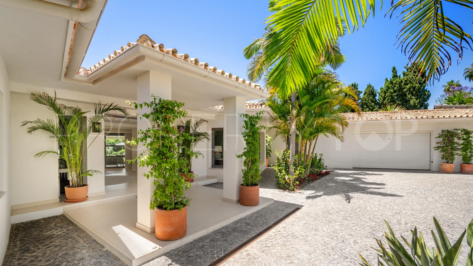 Se vende villa con 5 dormitorios en La Cerquilla