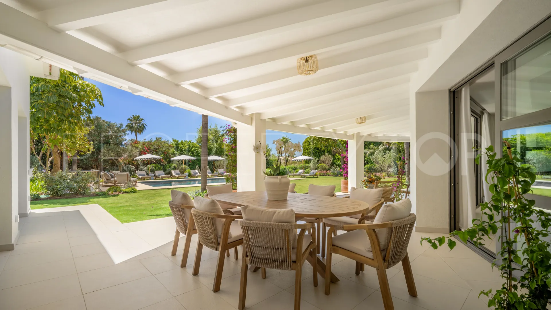 Se vende villa con 5 dormitorios en La Cerquilla