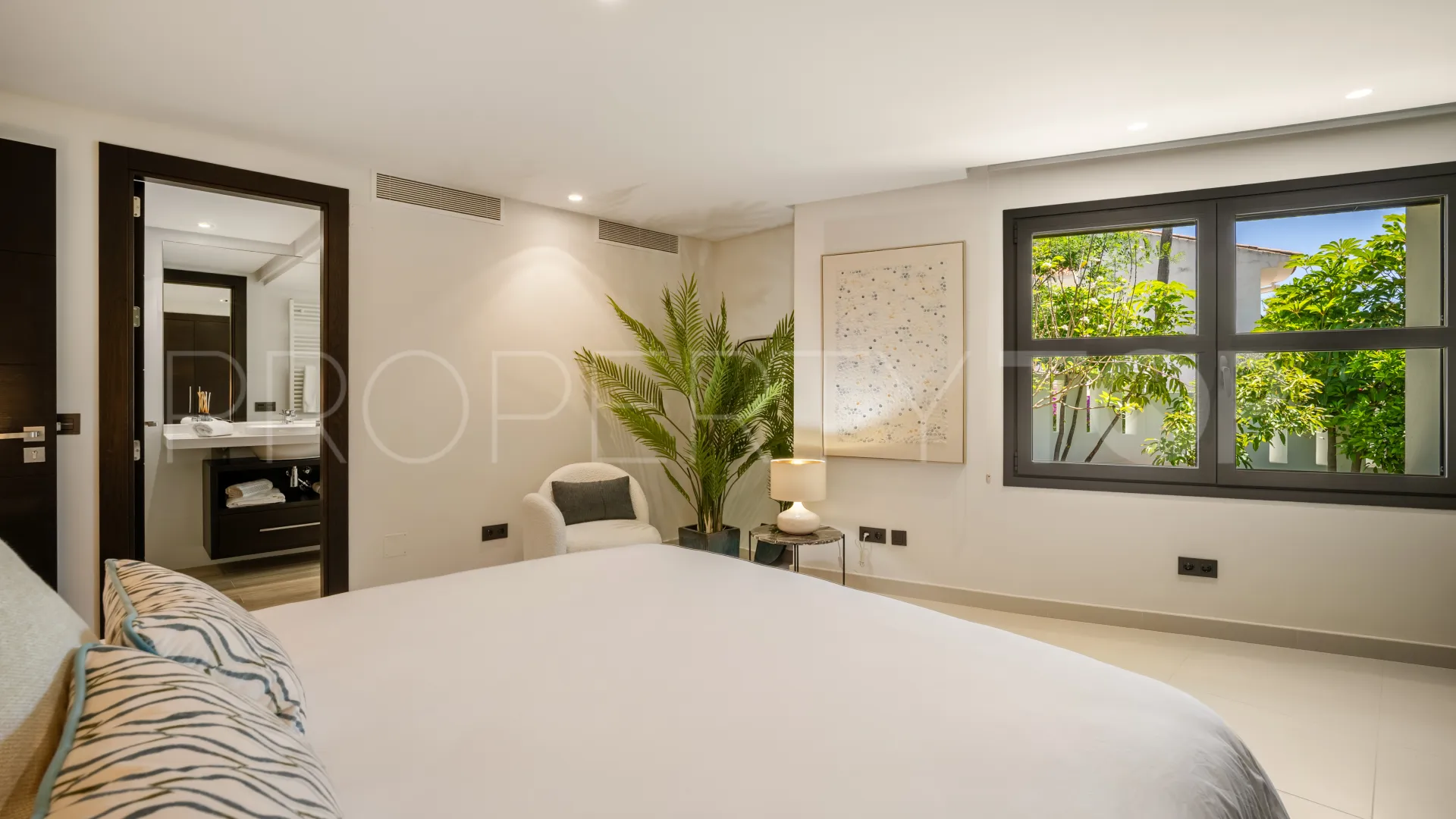 Se vende villa con 5 dormitorios en La Cerquilla