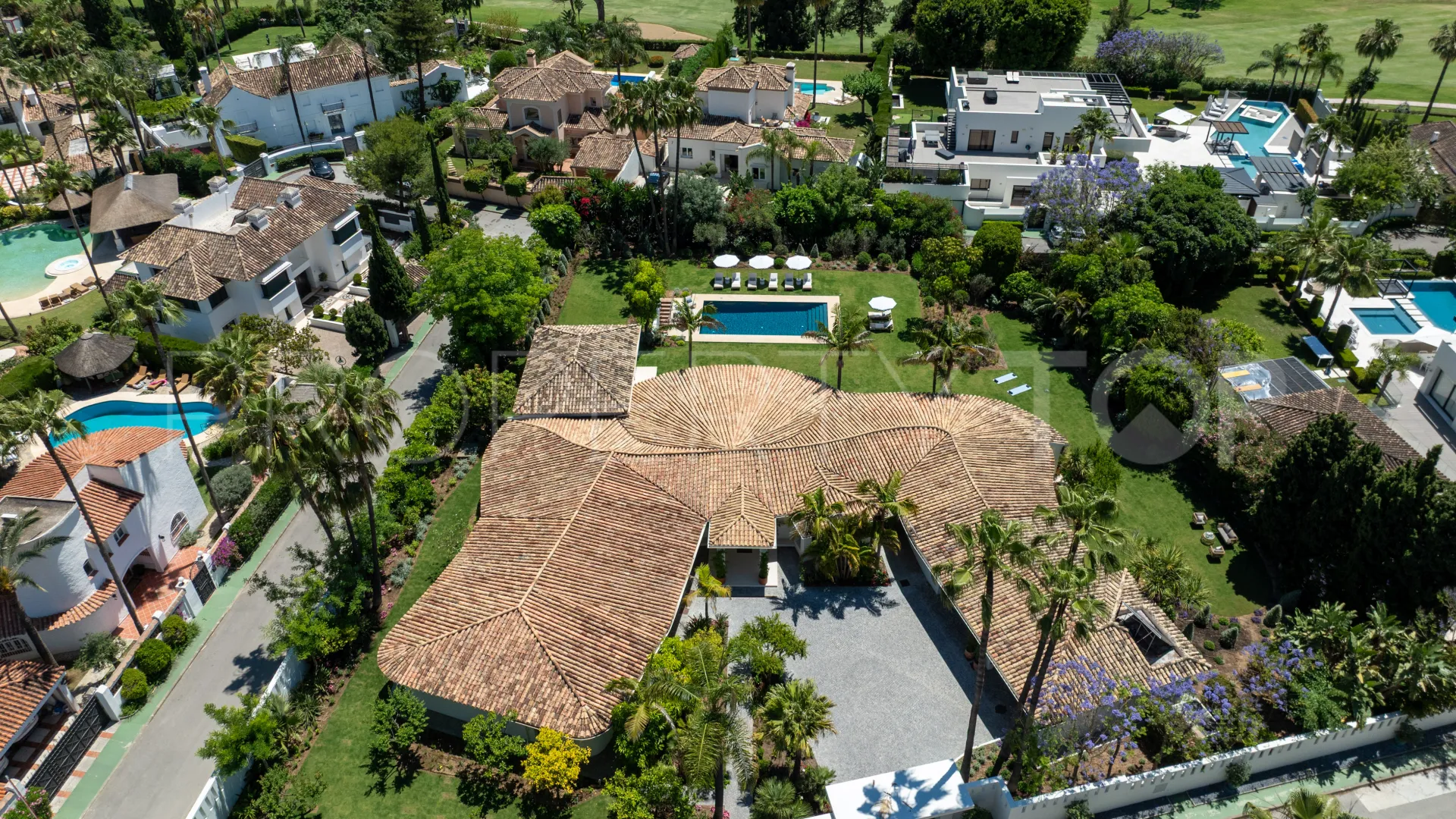 Se vende villa con 5 dormitorios en La Cerquilla