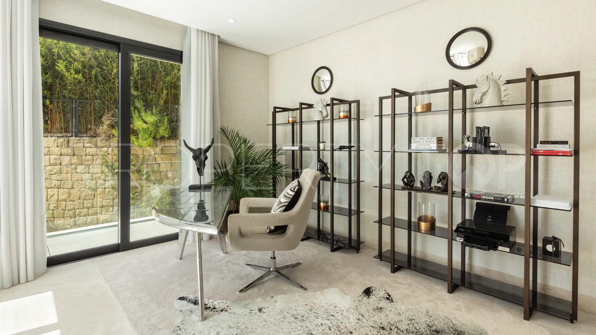 Villa de 7 dormitorios en venta en El Paraiso
