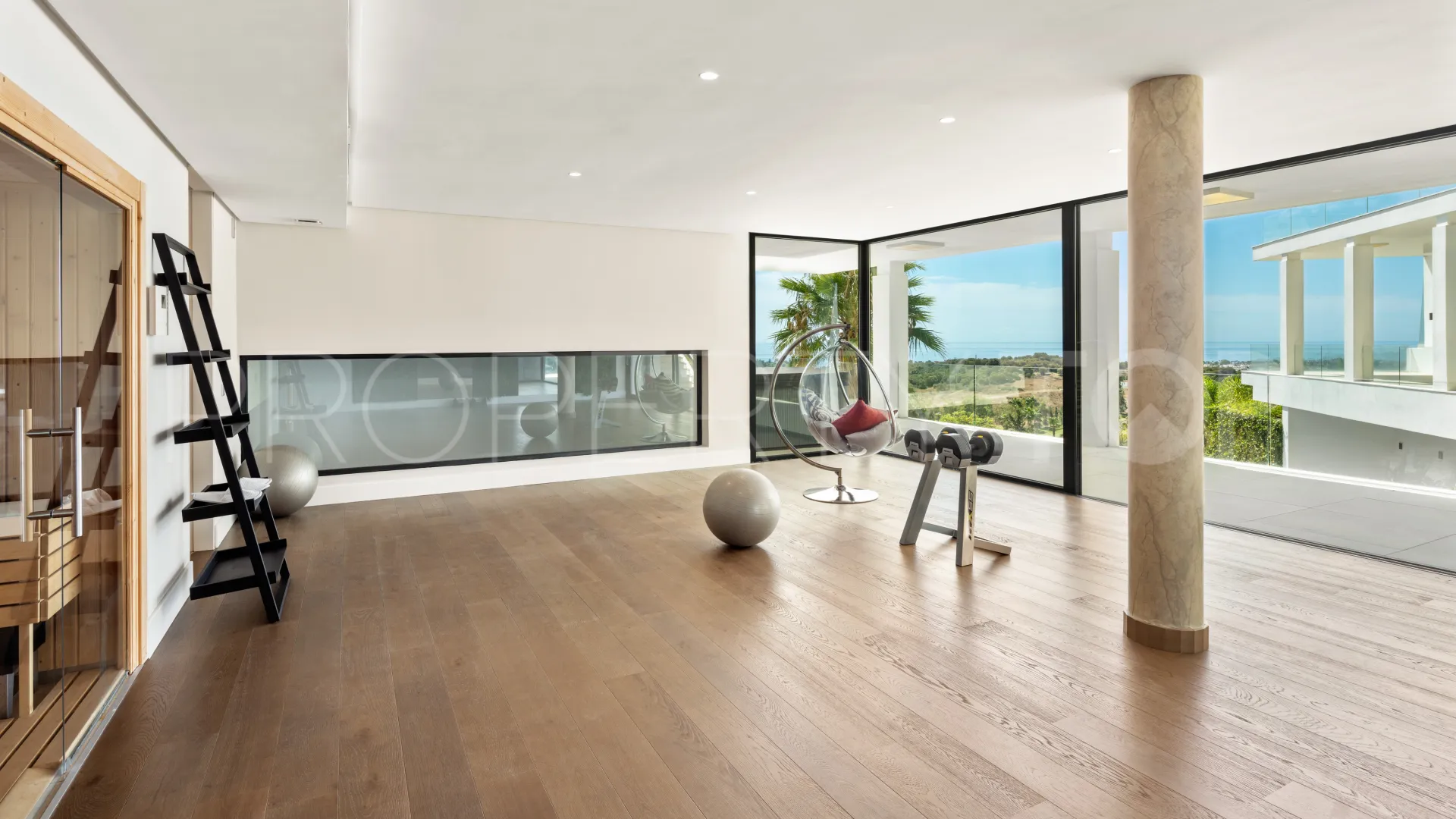 Villa de 7 dormitorios en venta en El Paraiso