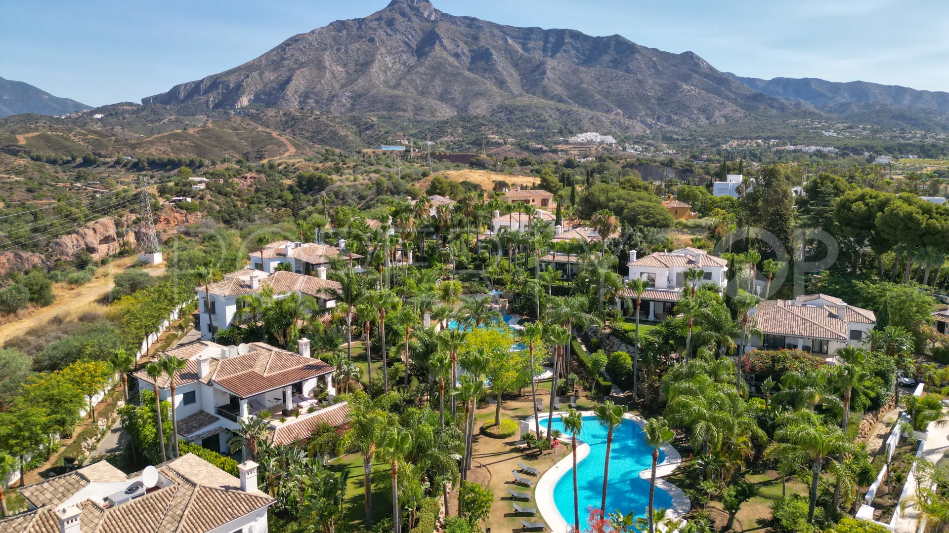 Villa for sale in Lomas de Magna Marbella with 4 bedrooms
