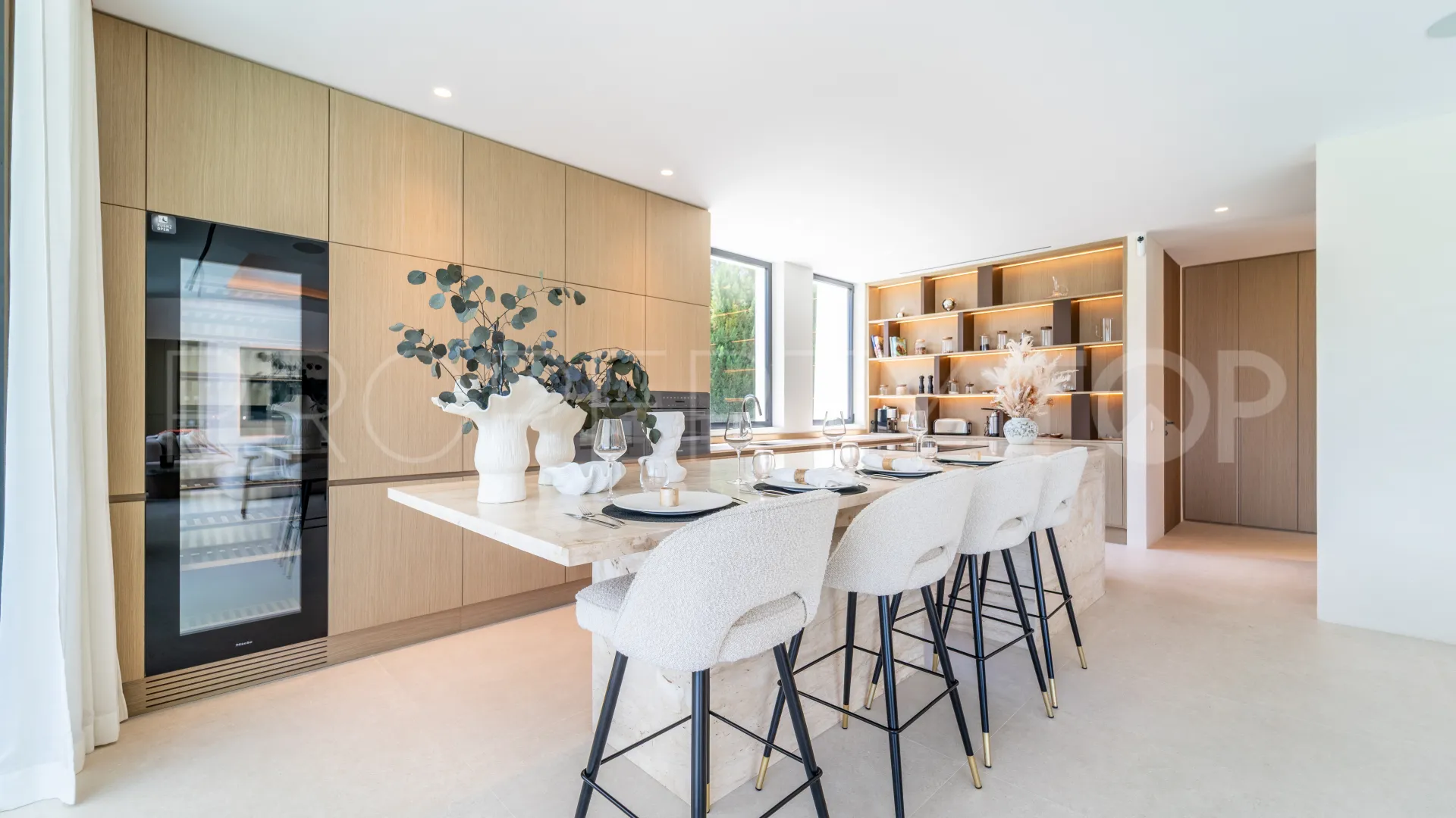 6 bedrooms villa in Los Monteros for sale