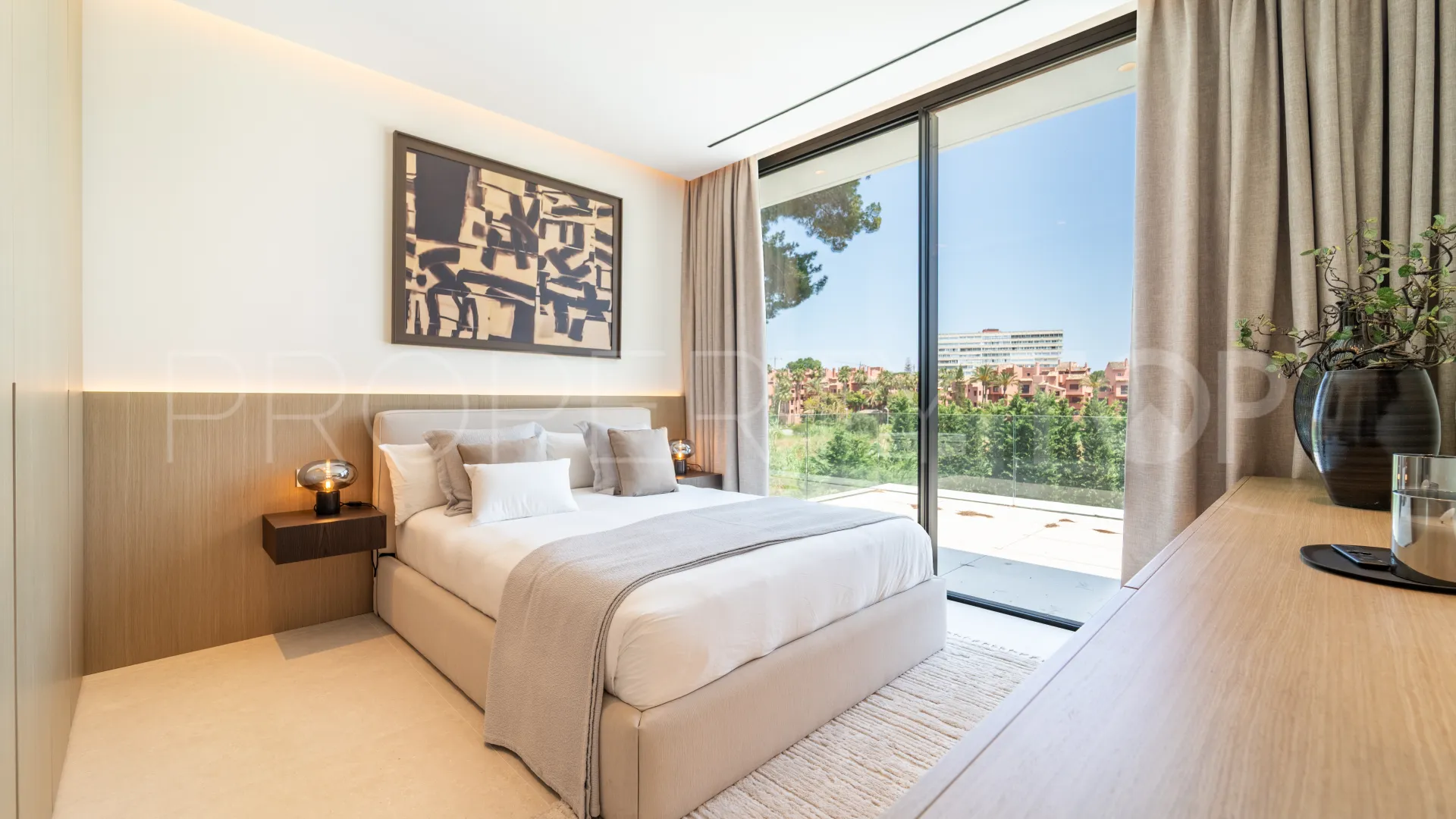 6 bedrooms villa in Los Monteros for sale