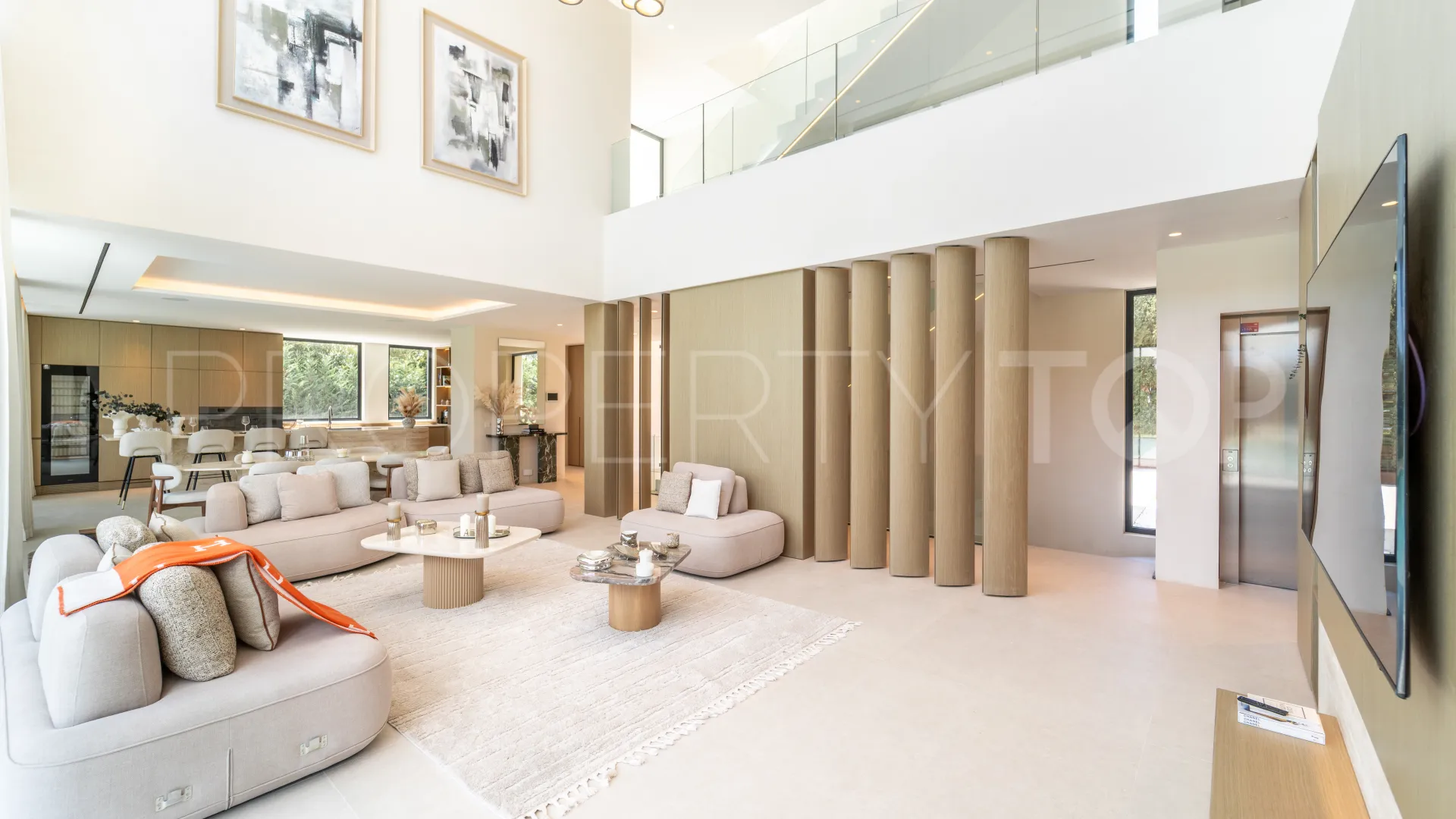 6 bedrooms villa in Los Monteros for sale