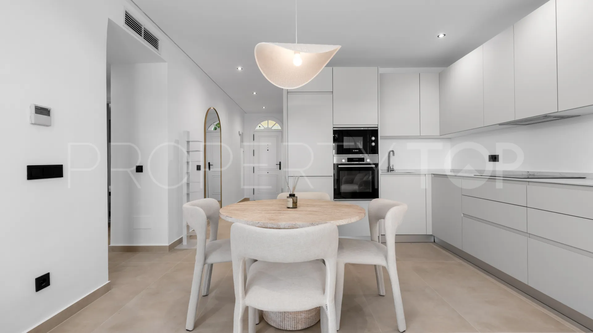 Buy ground floor apartment with 3 bedrooms in Aloha Gardens