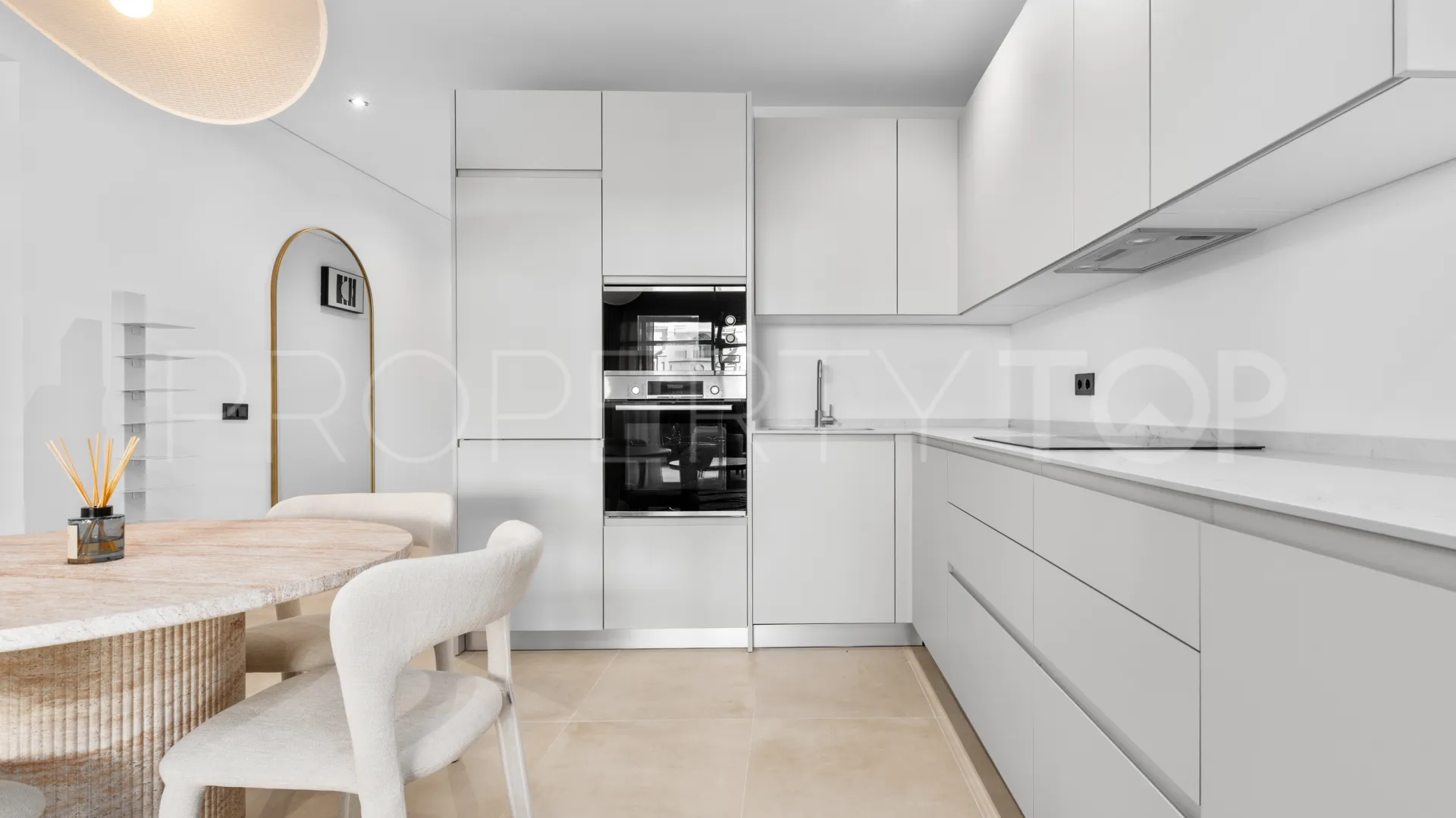 Buy ground floor apartment with 3 bedrooms in Aloha Gardens