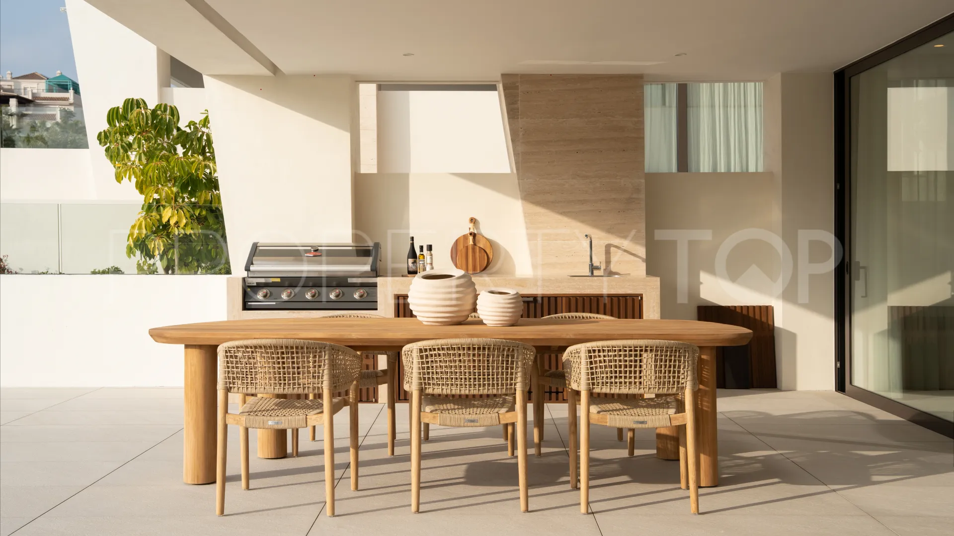 For sale ground floor duplex with 4 bedrooms in Epic Marbella