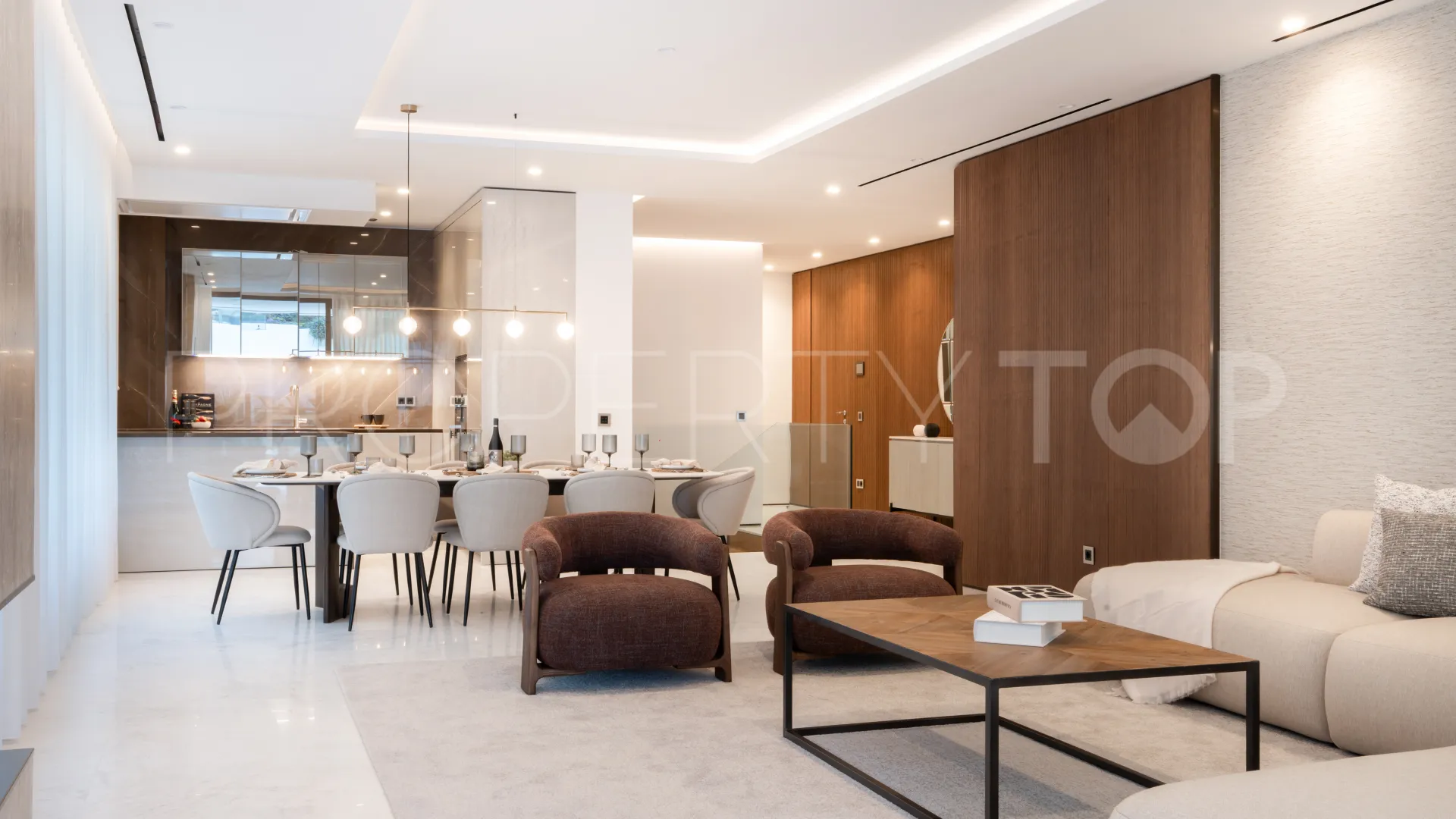 For sale ground floor duplex with 4 bedrooms in Epic Marbella