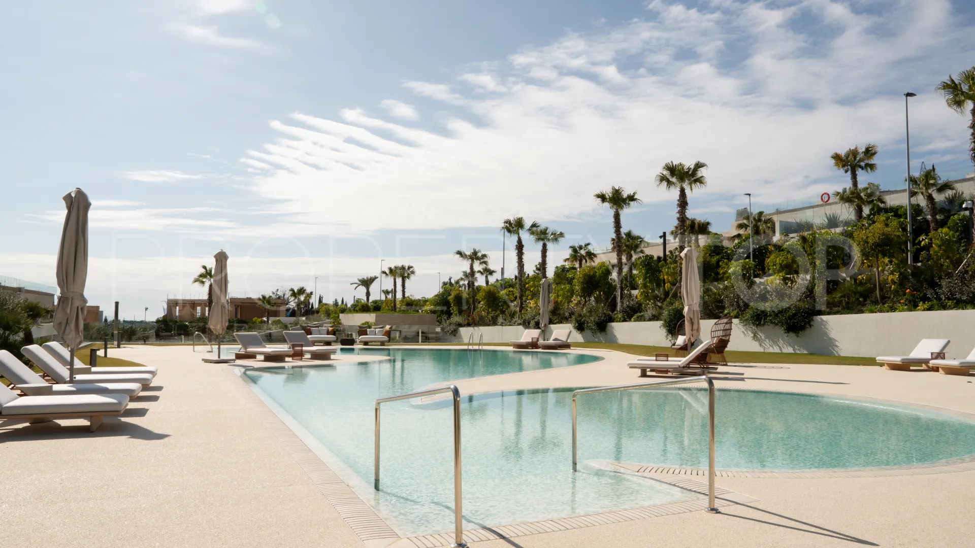 For sale ground floor duplex with 4 bedrooms in Epic Marbella