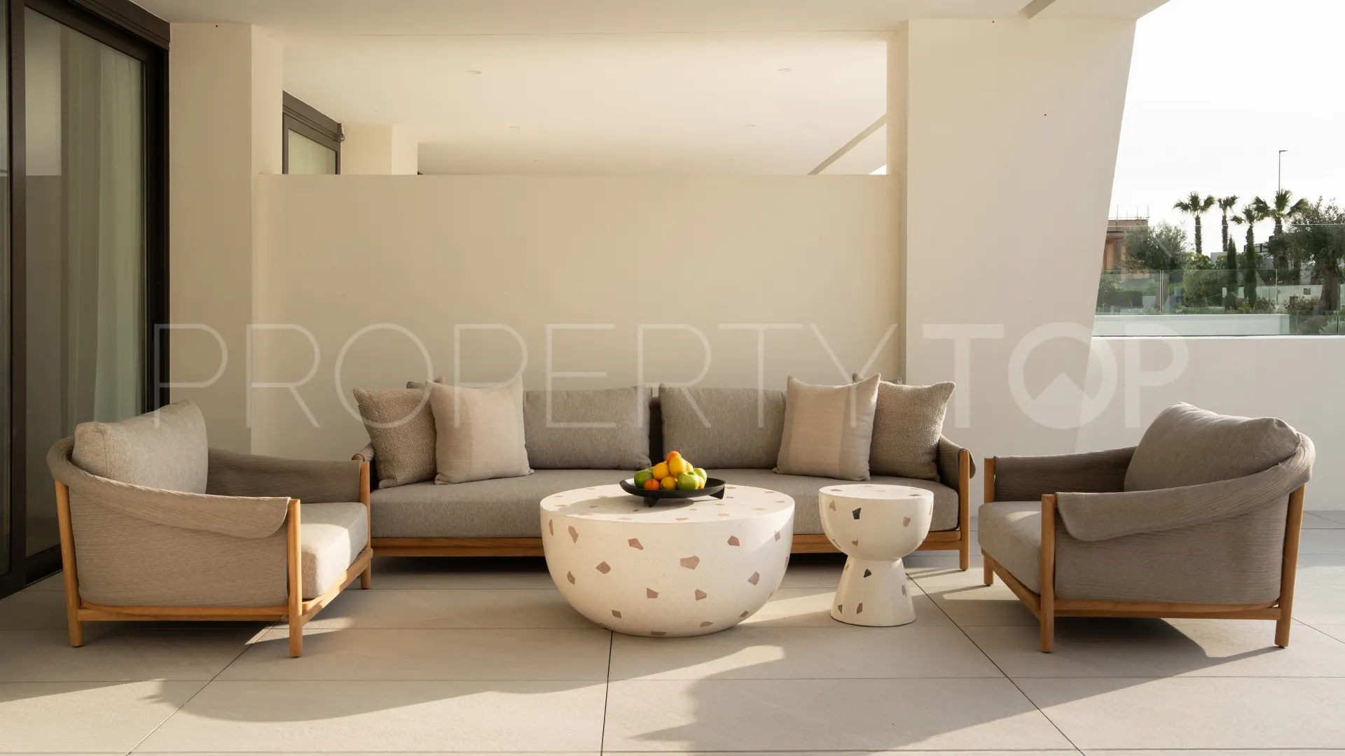 For sale ground floor duplex with 4 bedrooms in Epic Marbella
